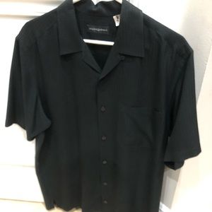 Jhane Barnes 100% silk short sleeve shirt medium